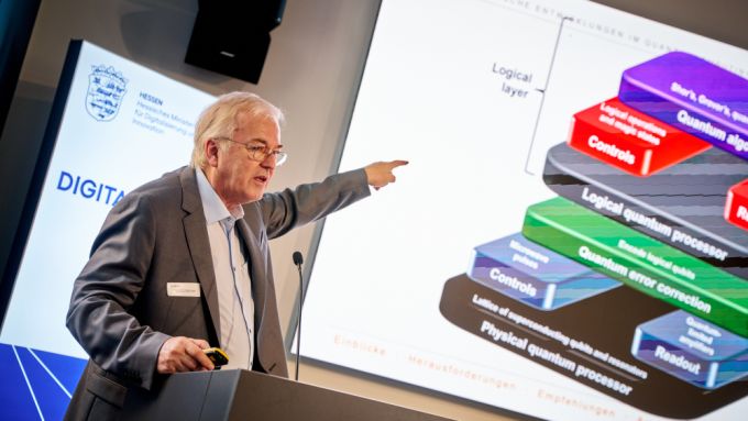 Prof. Dr. Dr. Thomas Lippert